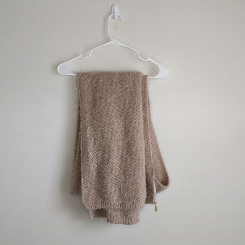 2Chic Pink Fuzzy Textured Eyelash Scarf